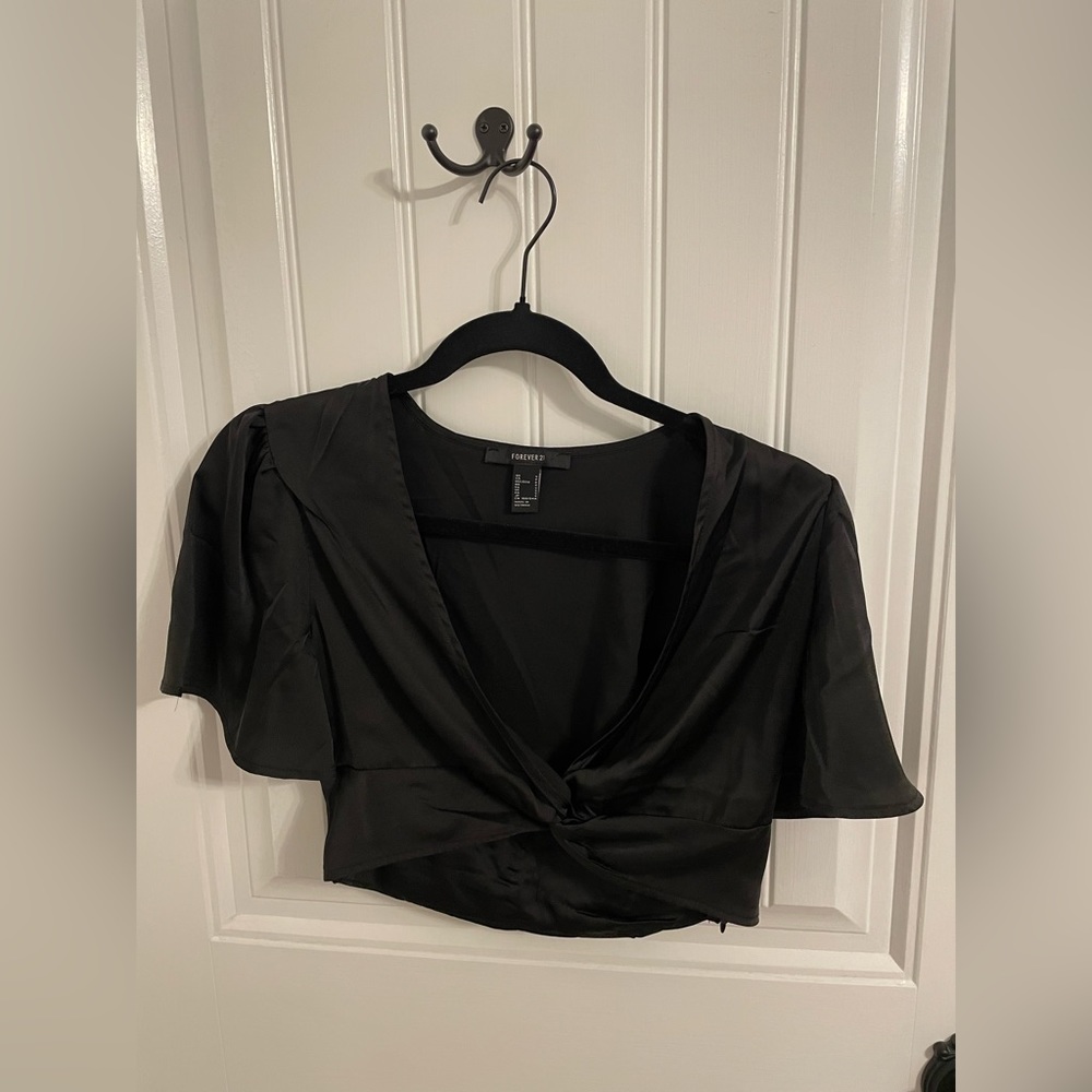 Forever 21 Black Satin Crop Top Size Small